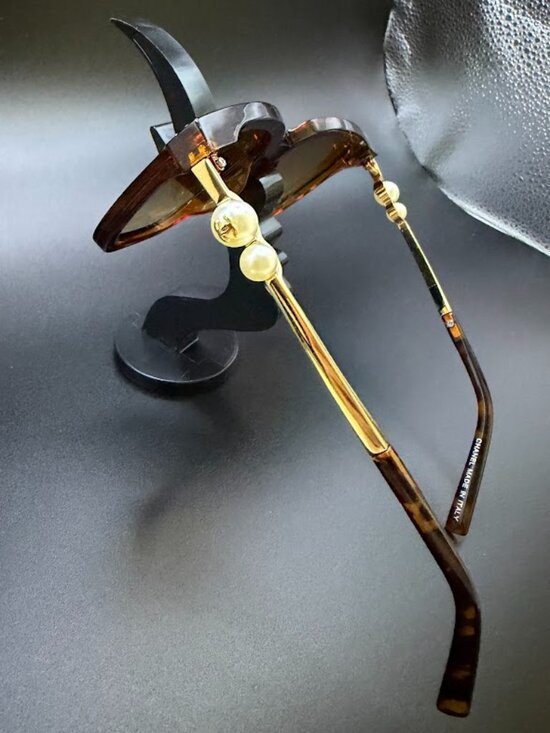 Luxury Pearl Accent Oversized Cat Eye Sunglasses Brown Gradient main image 6